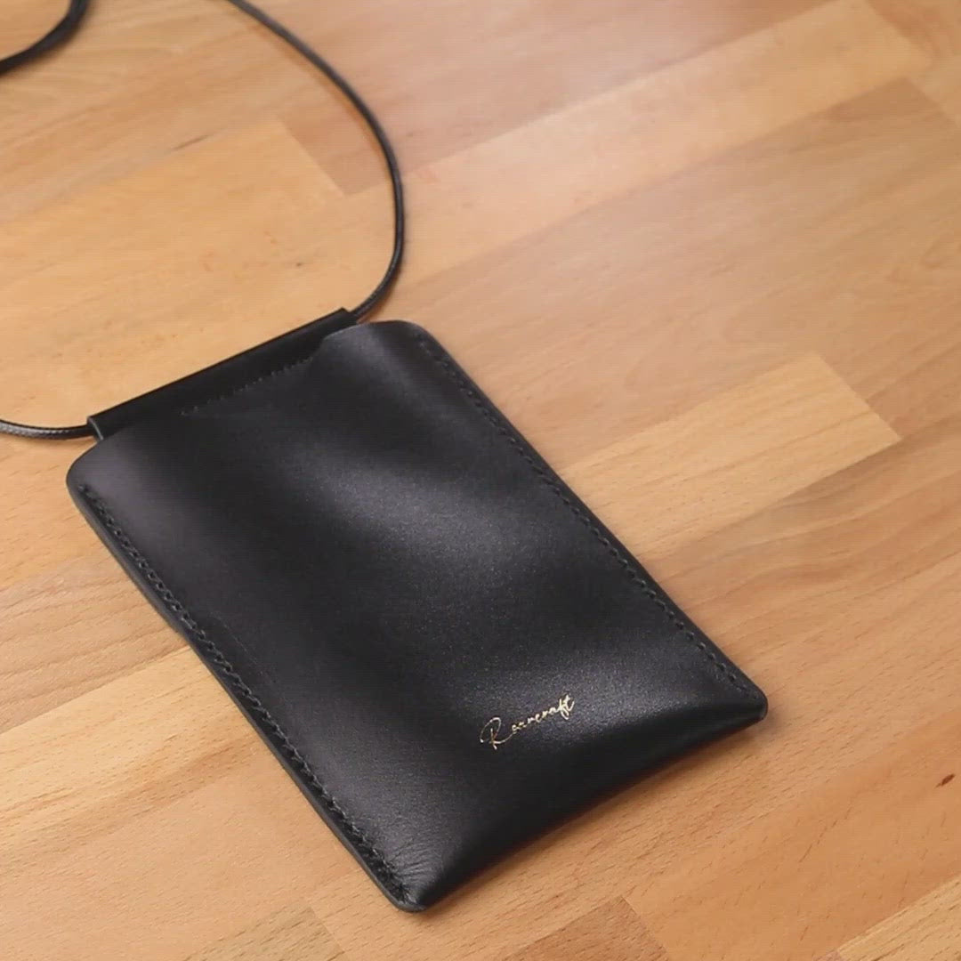 Siyah Deri Telefon Çantası