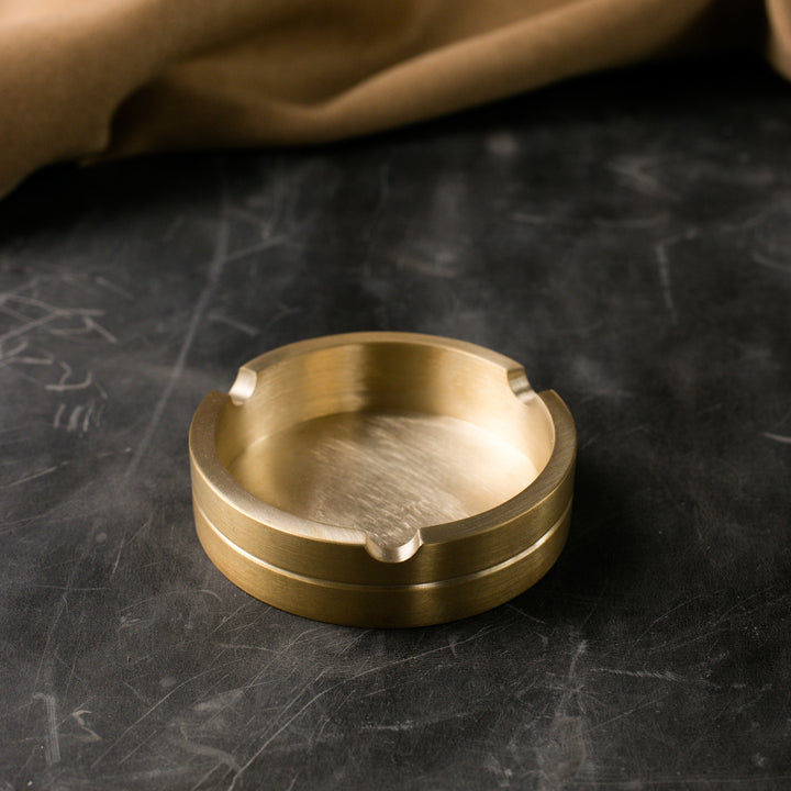 Klasik Yuvarlak Pirinç Kül Tablası - Brass Aksesuar