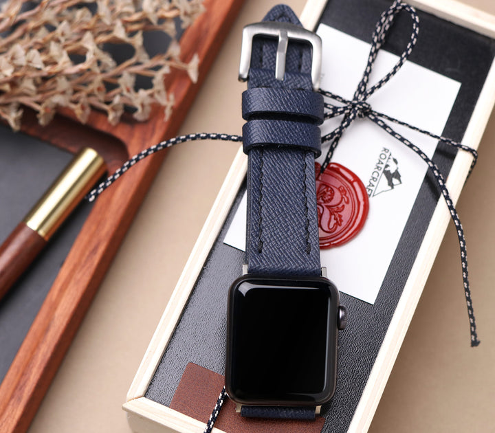 Saffiano Deri Apple Watch Kayış - Gece Mavisi - Roarcraft TR
